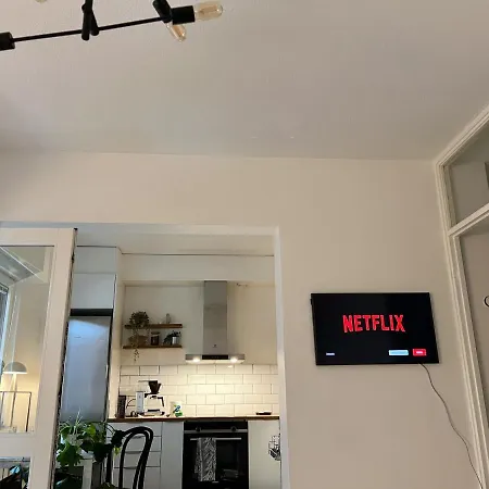 Oceanic & Trendy Two Bedroom With Free Parking Apartment Helsinki